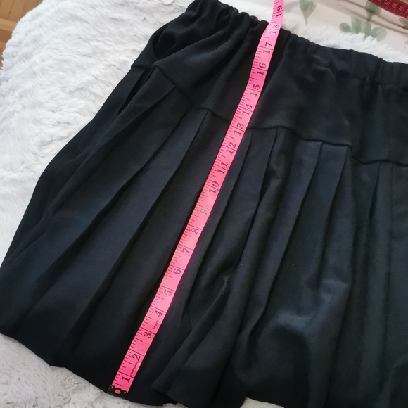 Black Pleated Skirt Long with Shorts - Picture 3 of 3
